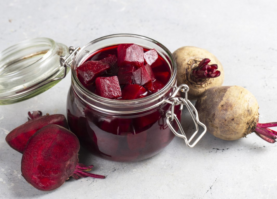 Rote Beete in einem Einmachglas